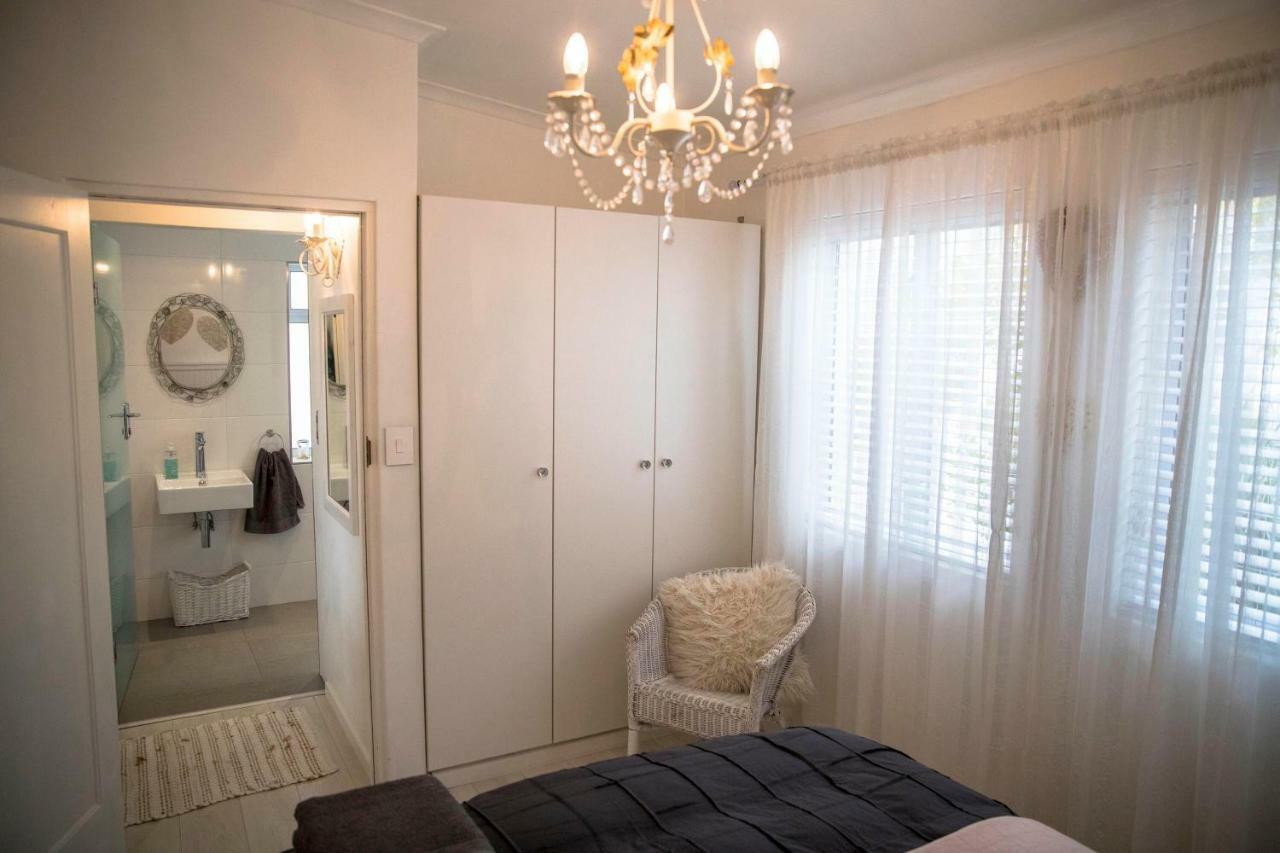 Palm Villa Cottage Kommetjie Buitenkant foto