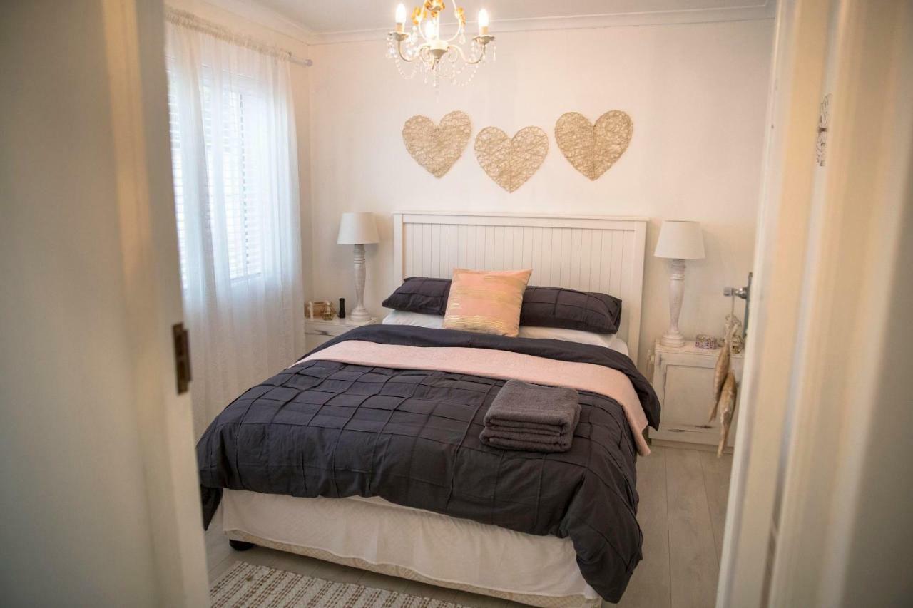 Palm Villa Cottage Kommetjie Buitenkant foto