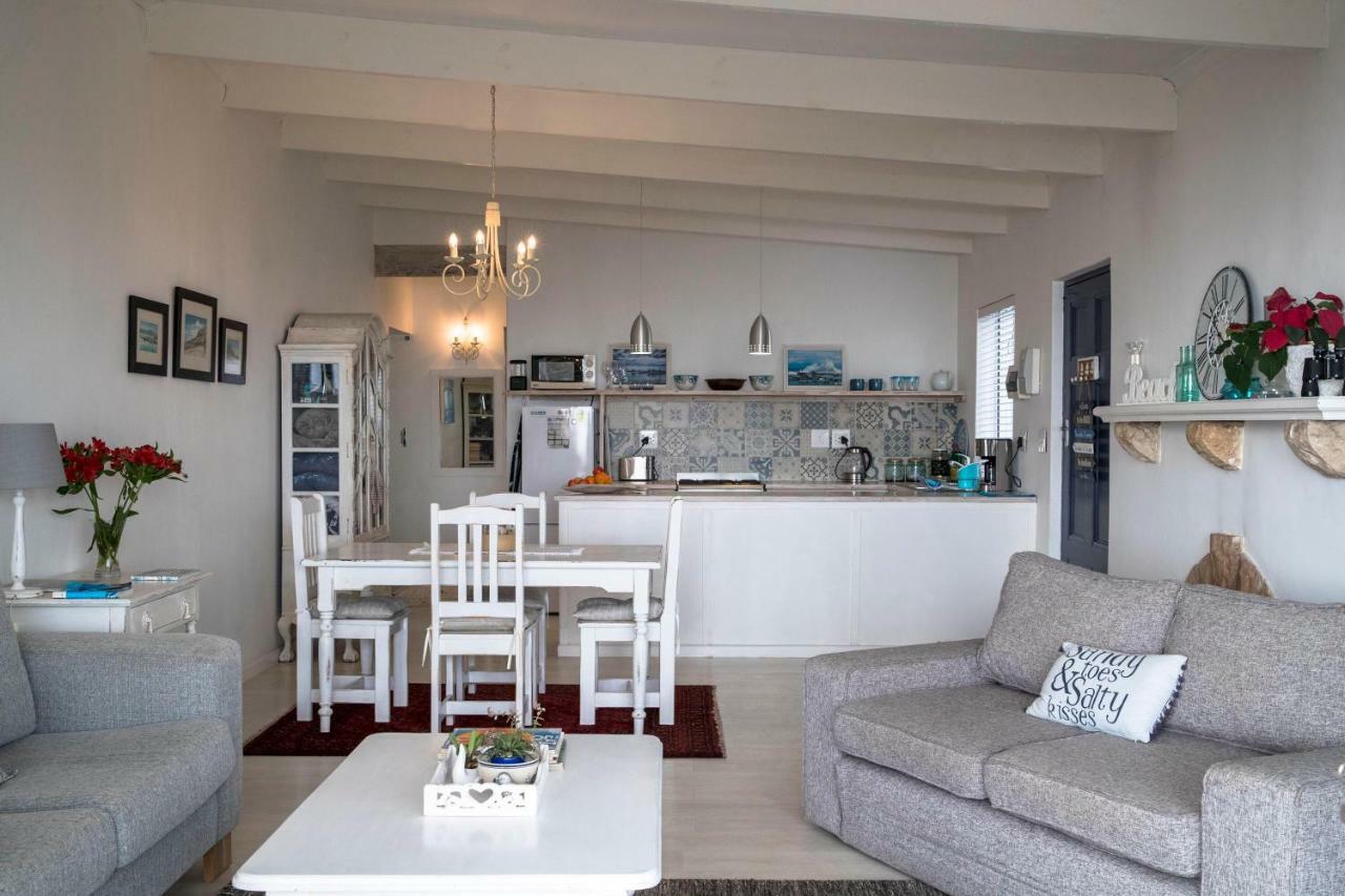 Palm Villa Cottage Kommetjie Buitenkant foto