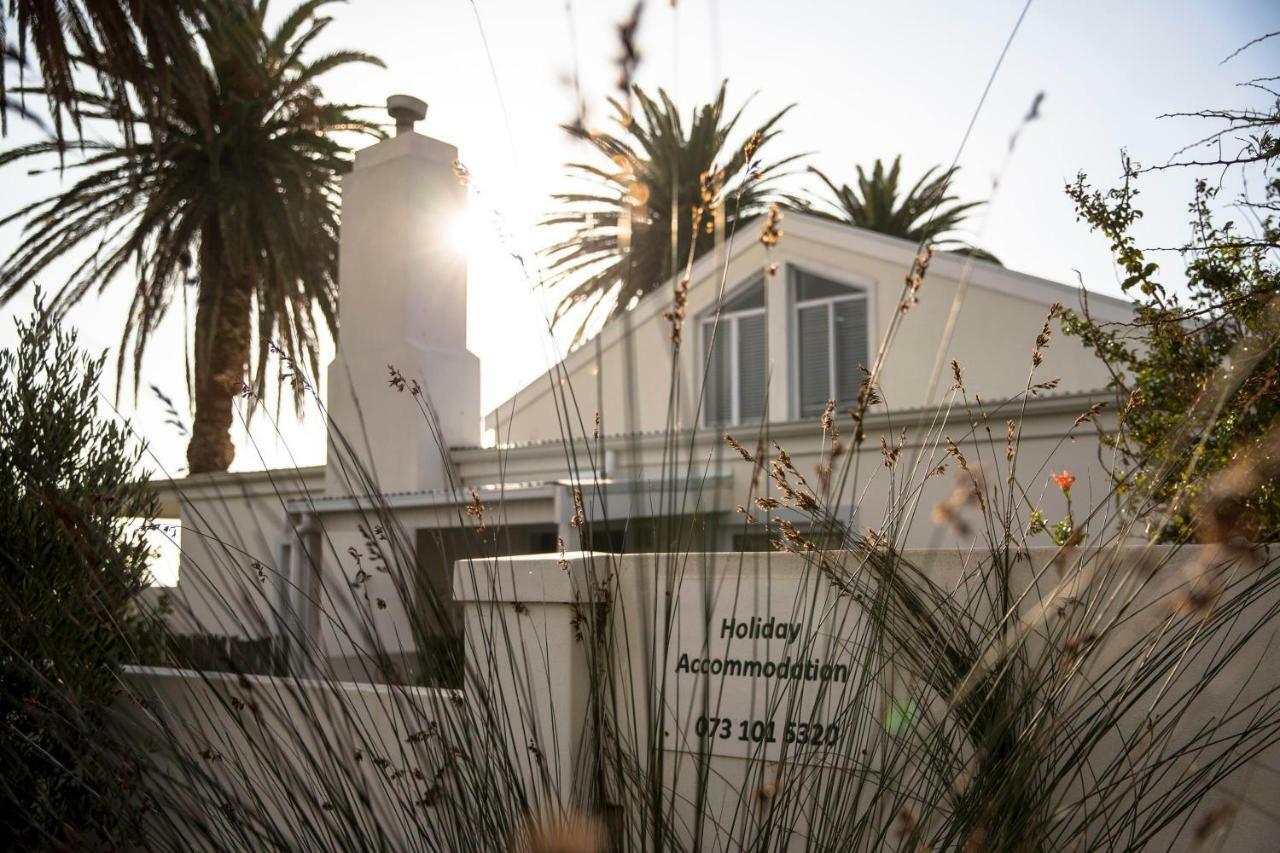 Palm Villa Cottage Kommetjie Buitenkant foto